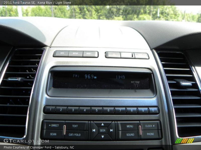 Kona Blue / Light Stone 2011 Ford Taurus SE