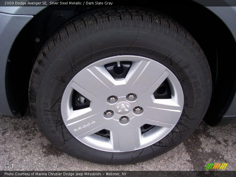 Silver Steel Metallic / Dark Slate Gray 2009 Dodge Avenger SE