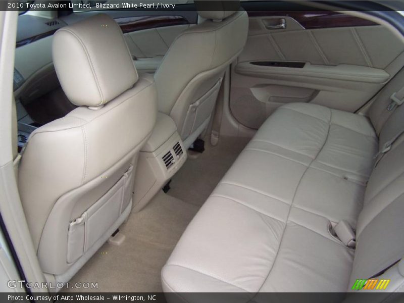 Blizzard White Pearl / Ivory 2010 Toyota Avalon Limited