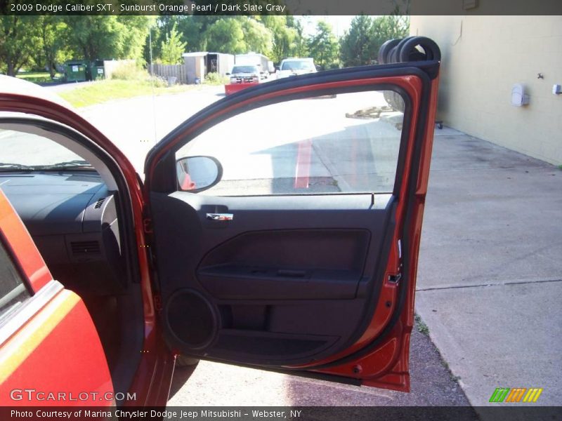 Sunburst Orange Pearl / Dark Slate Gray 2009 Dodge Caliber SXT