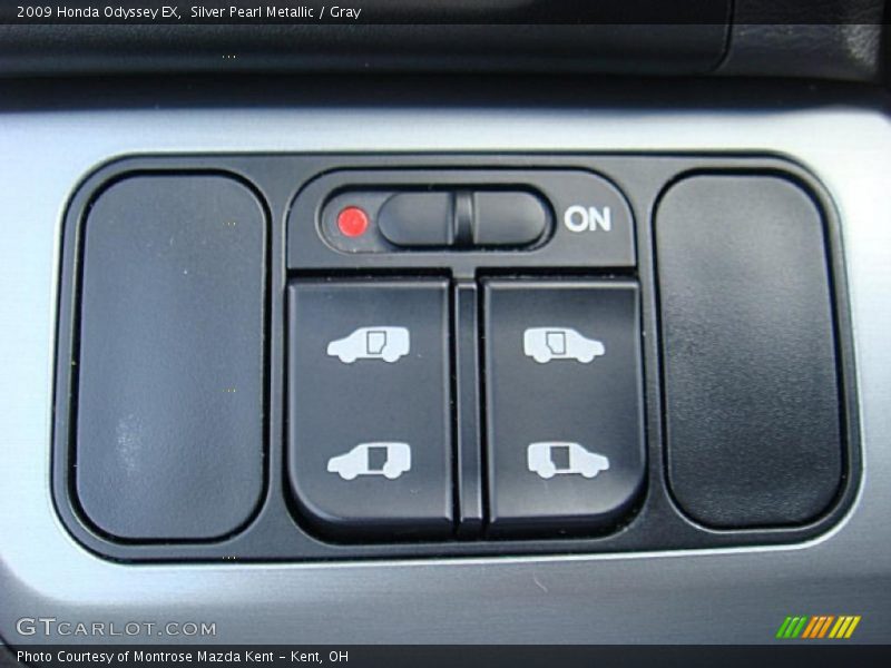 Silver Pearl Metallic / Gray 2009 Honda Odyssey EX
