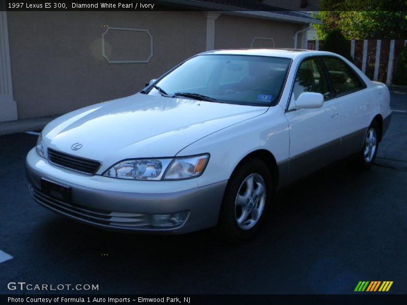 Diamond White Pearl / Ivory 1997 Lexus ES 300