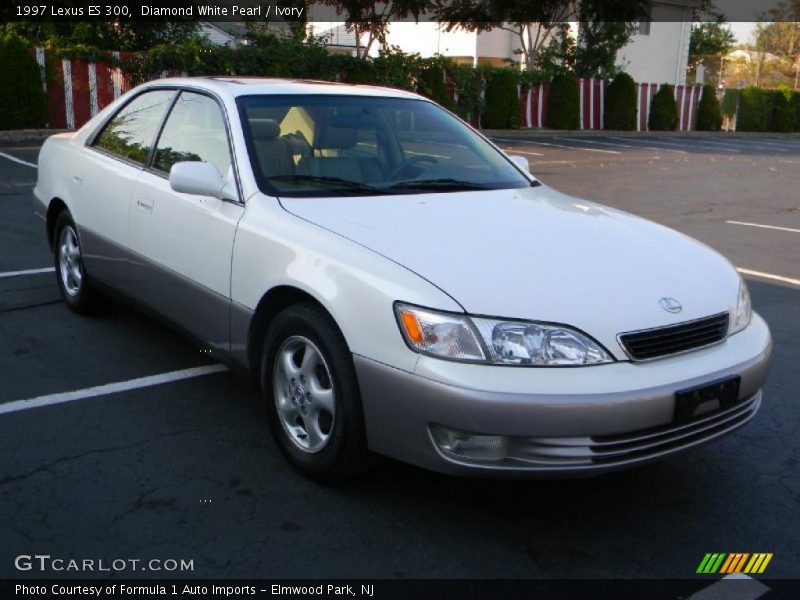 Diamond White Pearl / Ivory 1997 Lexus ES 300