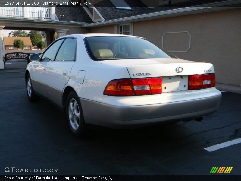 Diamond White Pearl / Ivory 1997 Lexus ES 300