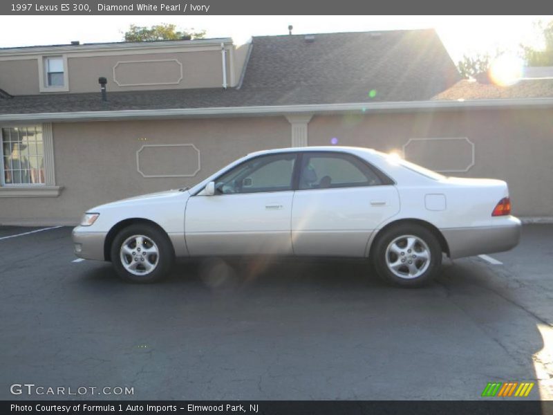 Diamond White Pearl / Ivory 1997 Lexus ES 300