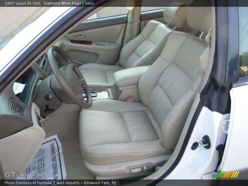 Diamond White Pearl / Ivory 1997 Lexus ES 300