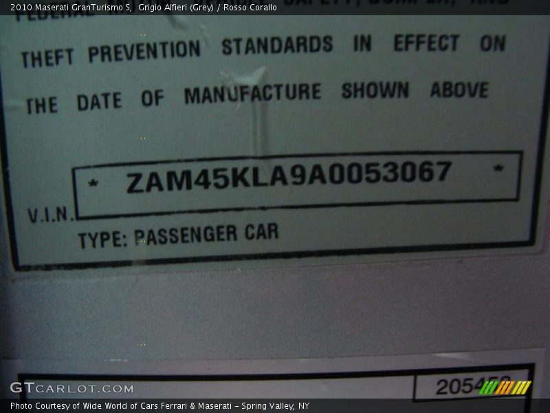Grigio Alfieri (Grey) / Rosso Corallo 2010 Maserati GranTurismo S