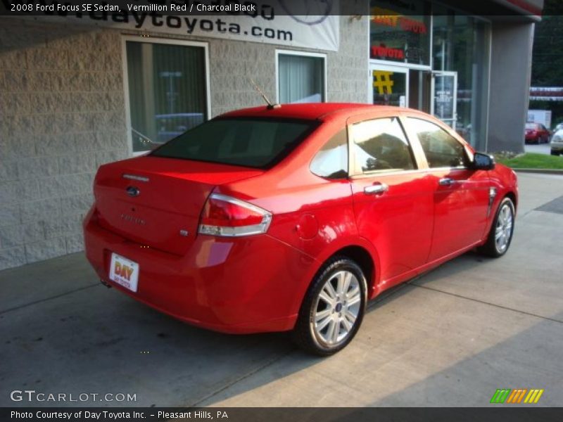 Vermillion Red / Charcoal Black 2008 Ford Focus SE Sedan