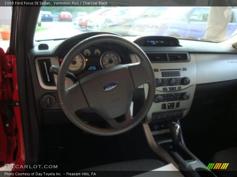 Vermillion Red / Charcoal Black 2008 Ford Focus SE Sedan
