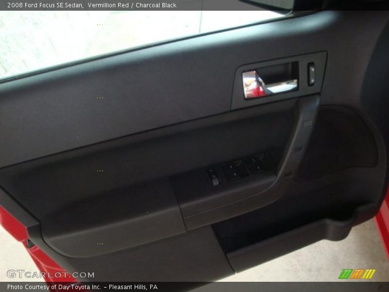 Vermillion Red / Charcoal Black 2008 Ford Focus SE Sedan