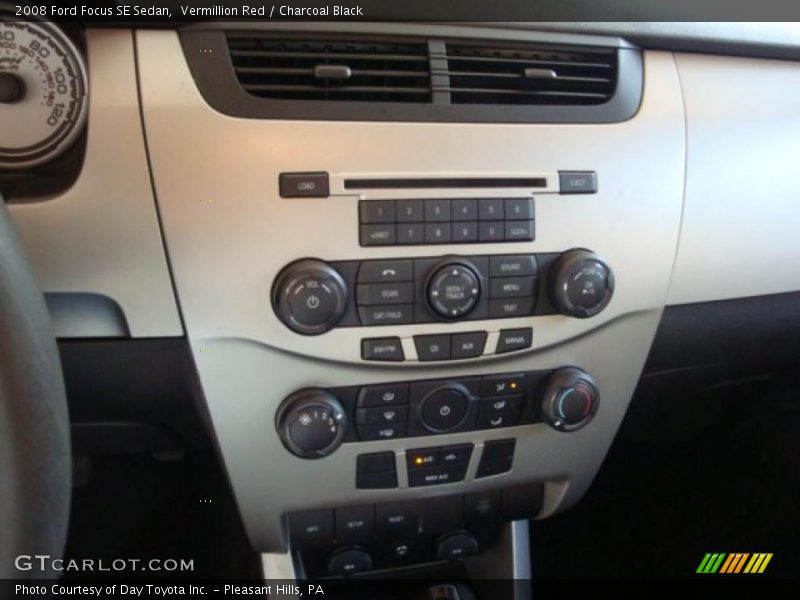 Vermillion Red / Charcoal Black 2008 Ford Focus SE Sedan
