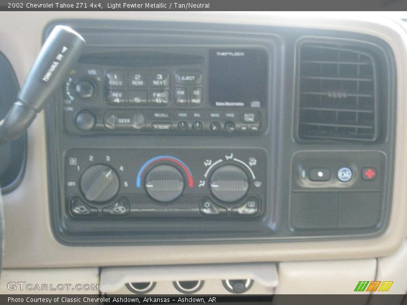 Light Pewter Metallic / Tan/Neutral 2002 Chevrolet Tahoe Z71 4x4