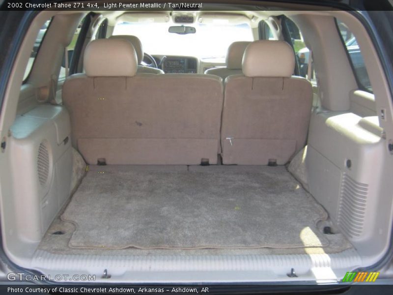Light Pewter Metallic / Tan/Neutral 2002 Chevrolet Tahoe Z71 4x4