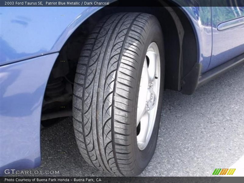 Patriot Blue Metallic / Dark Charcoal 2003 Ford Taurus SE