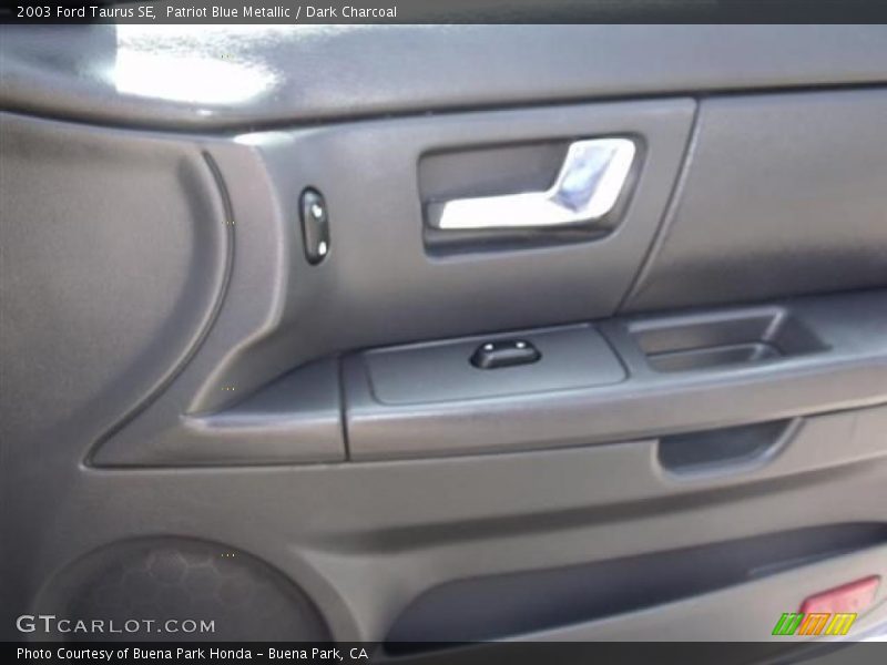 Patriot Blue Metallic / Dark Charcoal 2003 Ford Taurus SE