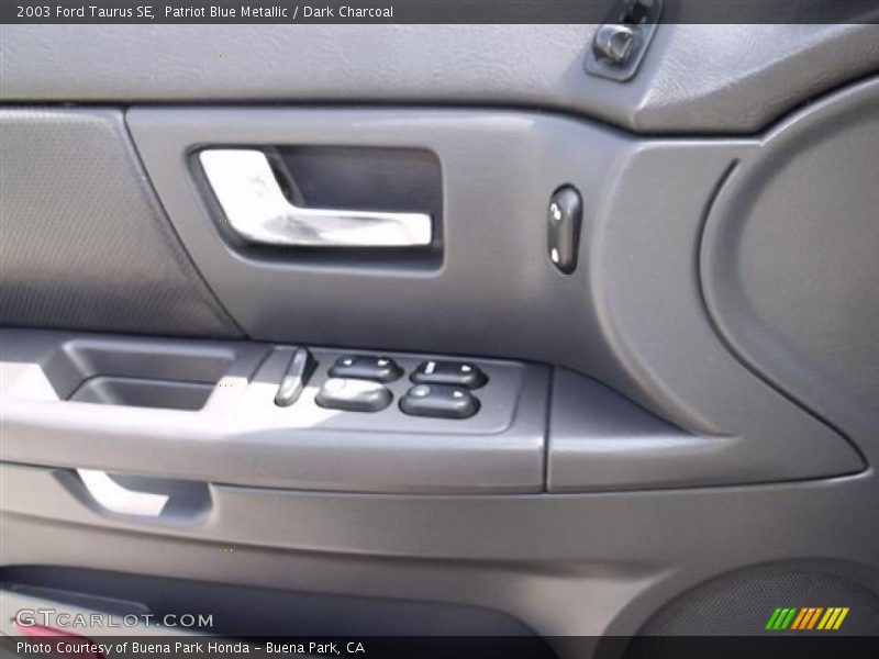 Patriot Blue Metallic / Dark Charcoal 2003 Ford Taurus SE