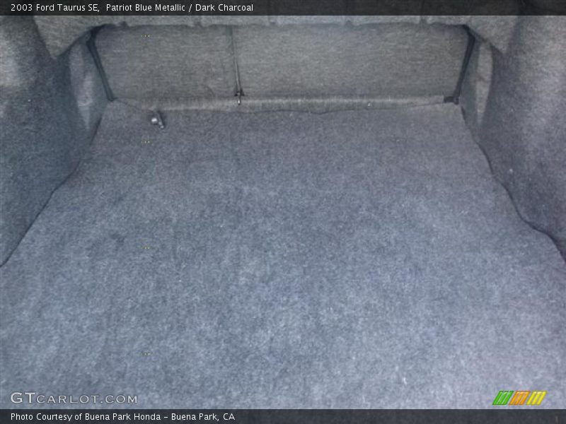 Patriot Blue Metallic / Dark Charcoal 2003 Ford Taurus SE