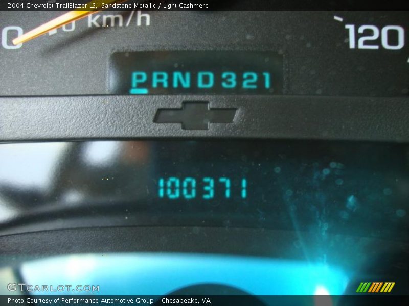 Sandstone Metallic / Light Cashmere 2004 Chevrolet TrailBlazer LS