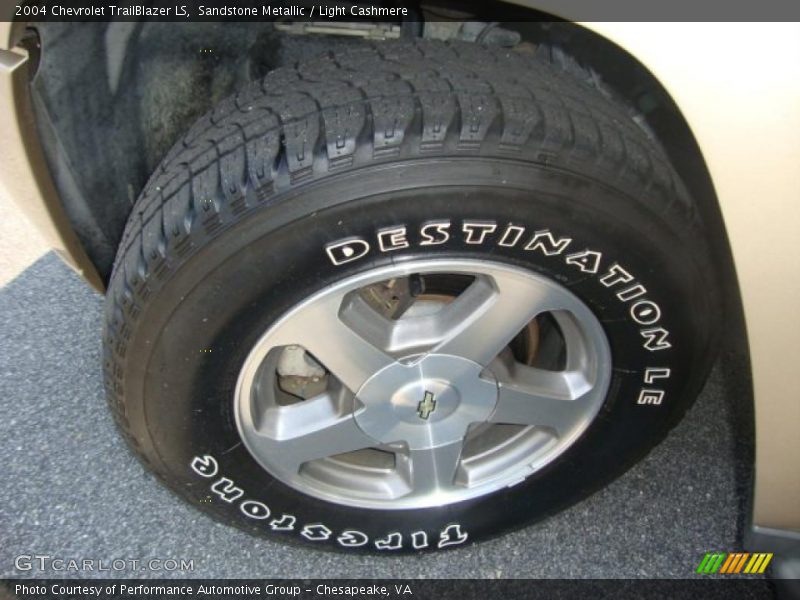 Sandstone Metallic / Light Cashmere 2004 Chevrolet TrailBlazer LS