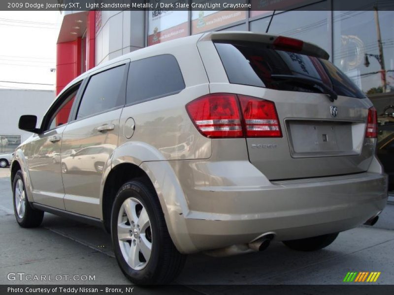 Light Sandstone Metallic / Dark Slate Gray/Light Graystone 2009 Dodge Journey SXT
