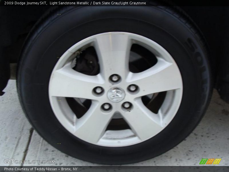 Light Sandstone Metallic / Dark Slate Gray/Light Graystone 2009 Dodge Journey SXT