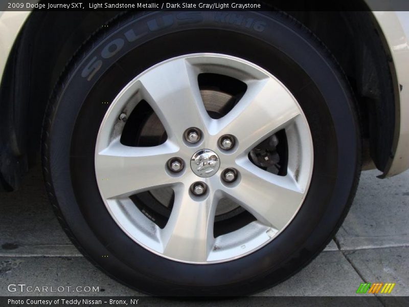 Light Sandstone Metallic / Dark Slate Gray/Light Graystone 2009 Dodge Journey SXT