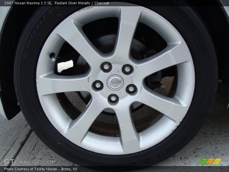 Radiant Silver Metallic / Charcoal 2007 Nissan Maxima 3.5 SE