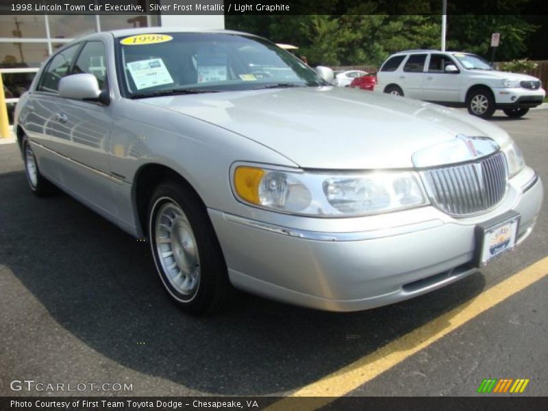 Silver Frost Metallic / Light Graphite 1998 Lincoln Town Car Executive