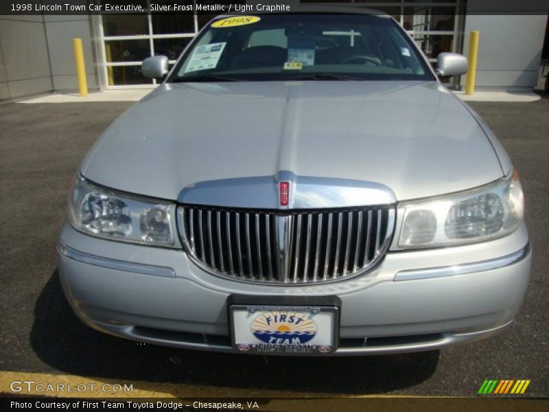 Silver Frost Metallic / Light Graphite 1998 Lincoln Town Car Executive