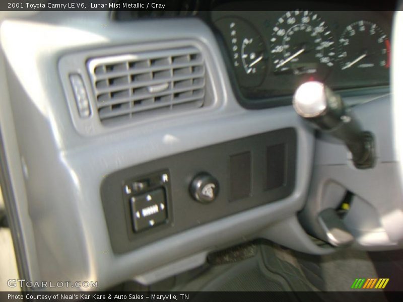 Lunar Mist Metallic / Gray 2001 Toyota Camry LE V6