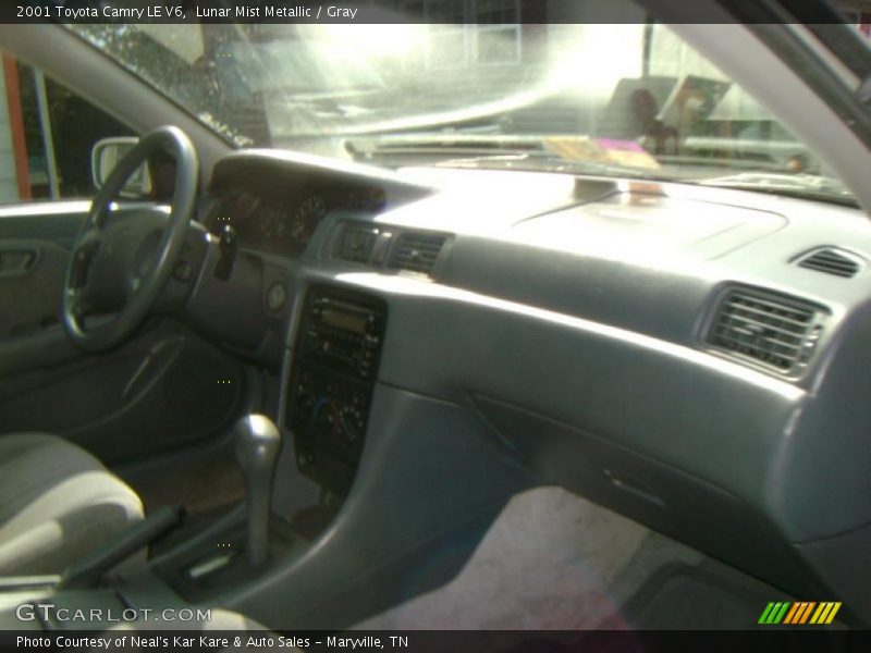 Lunar Mist Metallic / Gray 2001 Toyota Camry LE V6
