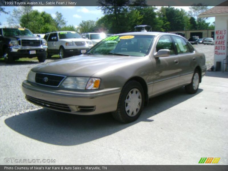 Sable Pearl / Ivory 1999 Toyota Avalon XL
