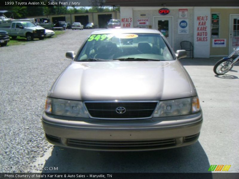 Sable Pearl / Ivory 1999 Toyota Avalon XL