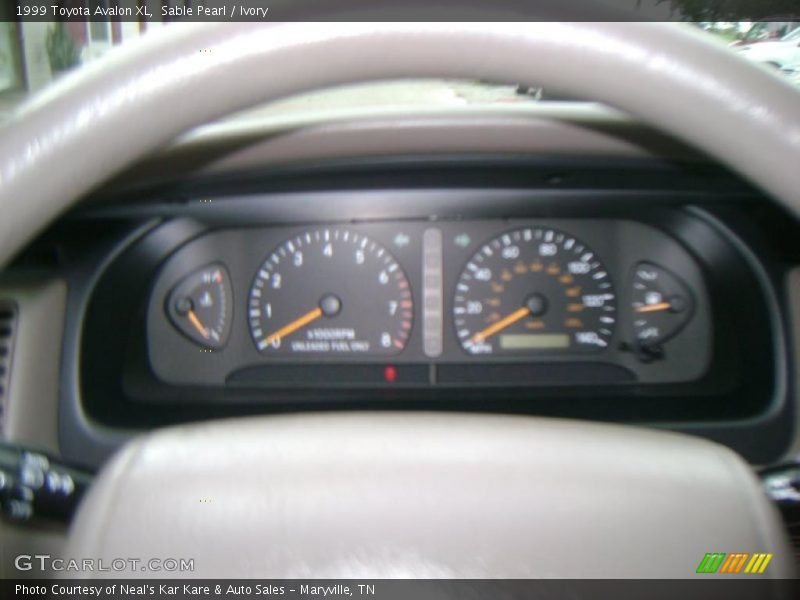 Sable Pearl / Ivory 1999 Toyota Avalon XL