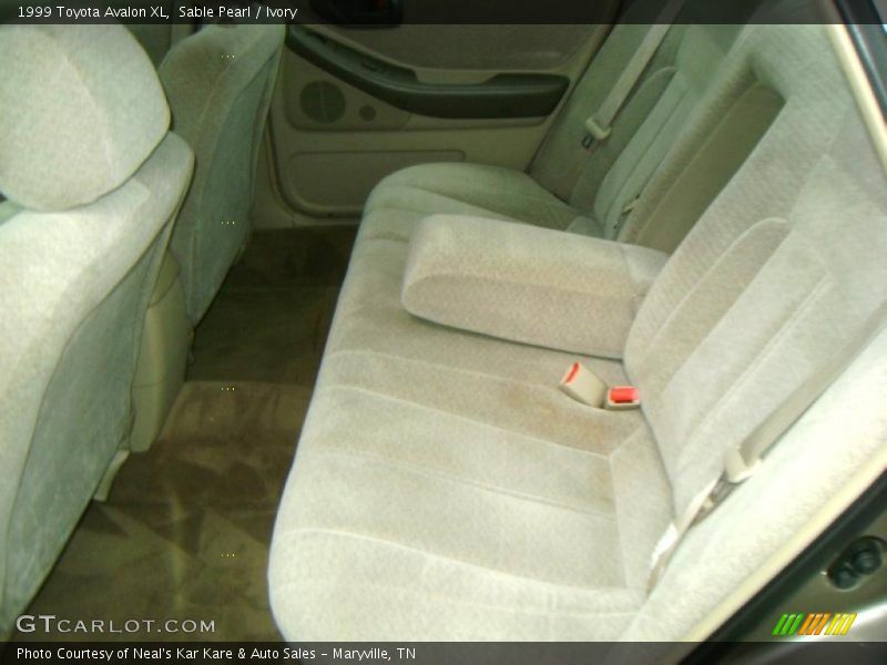 Sable Pearl / Ivory 1999 Toyota Avalon XL