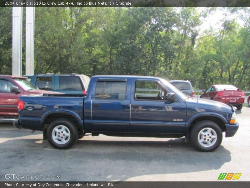 Indigo Blue Metallic / Graphite 2004 Chevrolet S10 LS Crew Cab 4x4