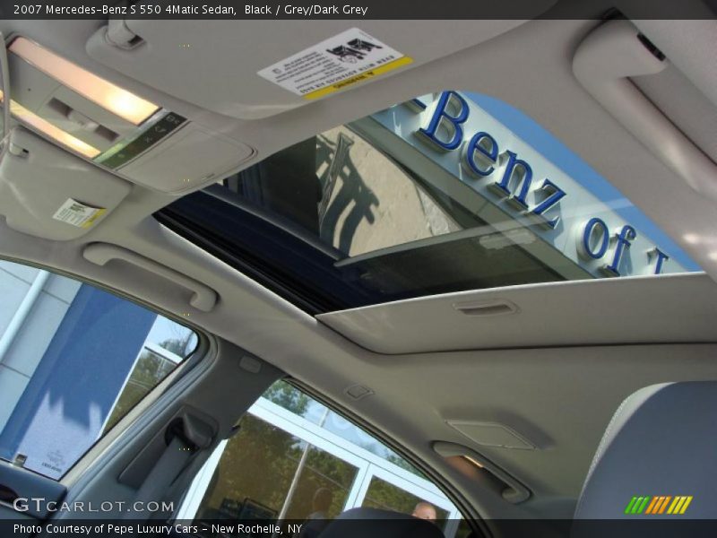 Black / Grey/Dark Grey 2007 Mercedes-Benz S 550 4Matic Sedan