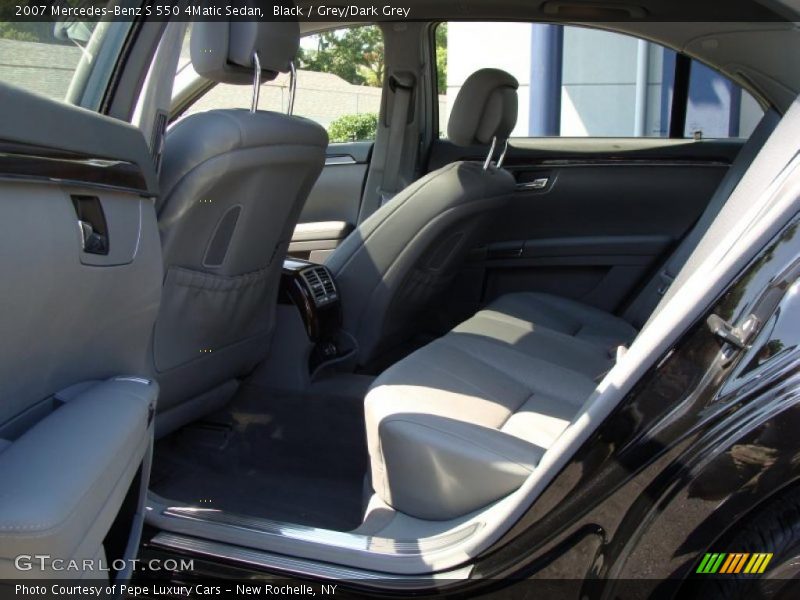 Black / Grey/Dark Grey 2007 Mercedes-Benz S 550 4Matic Sedan
