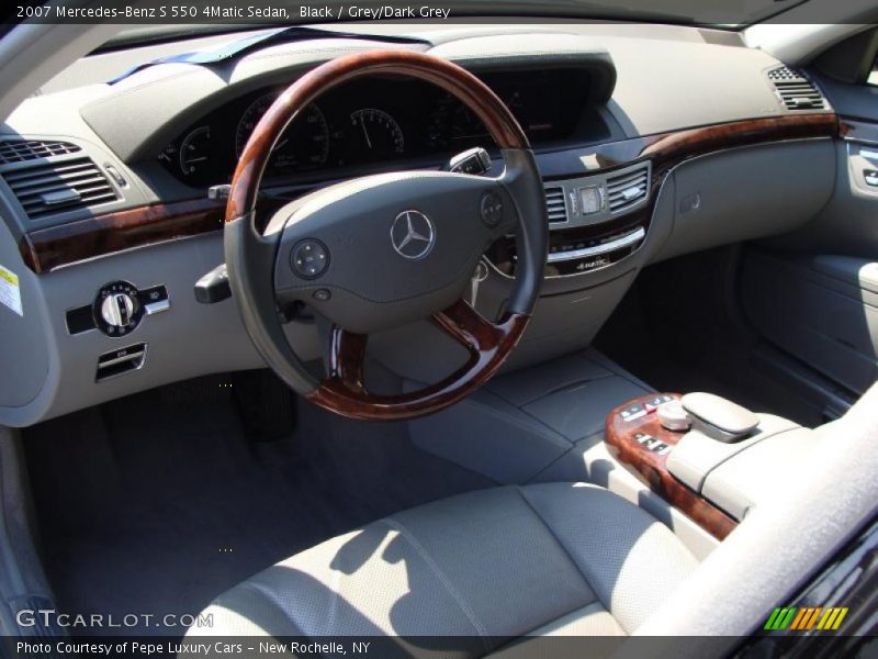 Black / Grey/Dark Grey 2007 Mercedes-Benz S 550 4Matic Sedan