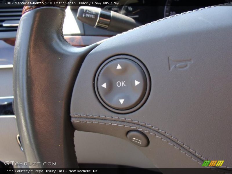Black / Grey/Dark Grey 2007 Mercedes-Benz S 550 4Matic Sedan