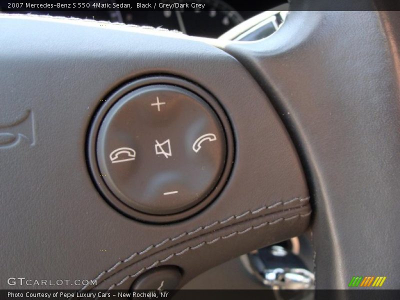 Black / Grey/Dark Grey 2007 Mercedes-Benz S 550 4Matic Sedan