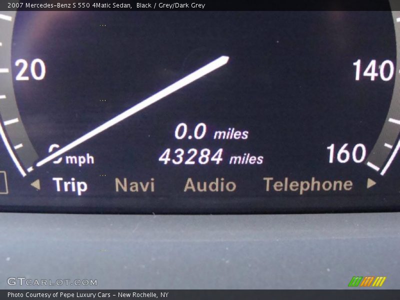 Black / Grey/Dark Grey 2007 Mercedes-Benz S 550 4Matic Sedan