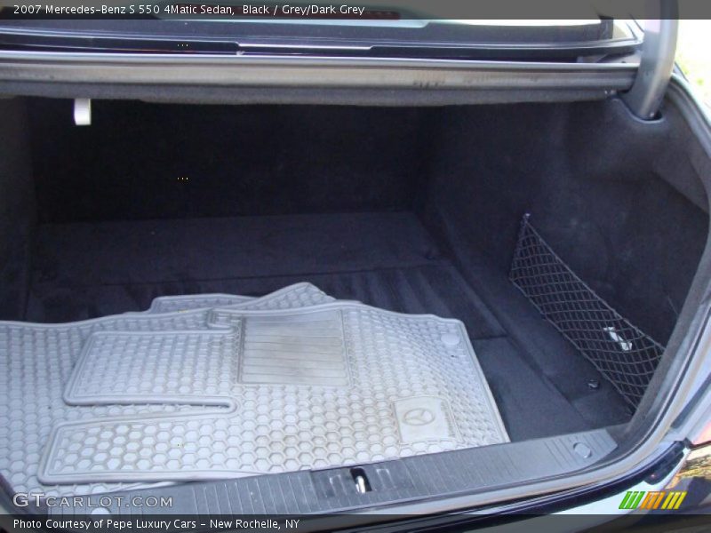 Black / Grey/Dark Grey 2007 Mercedes-Benz S 550 4Matic Sedan