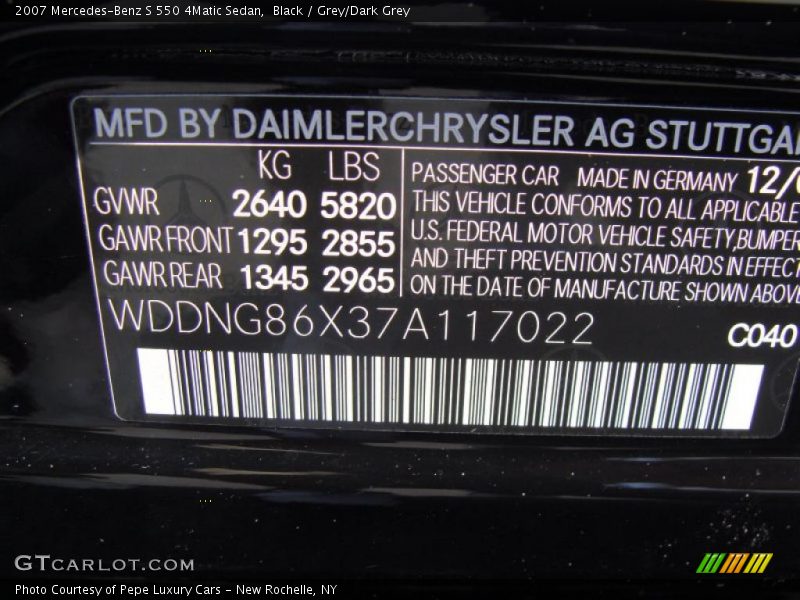 Black / Grey/Dark Grey 2007 Mercedes-Benz S 550 4Matic Sedan