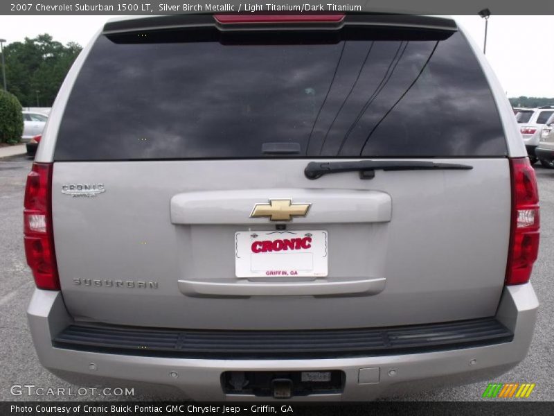 Silver Birch Metallic / Light Titanium/Dark Titanium 2007 Chevrolet Suburban 1500 LT