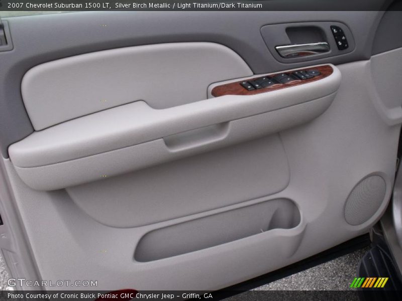 Silver Birch Metallic / Light Titanium/Dark Titanium 2007 Chevrolet Suburban 1500 LT