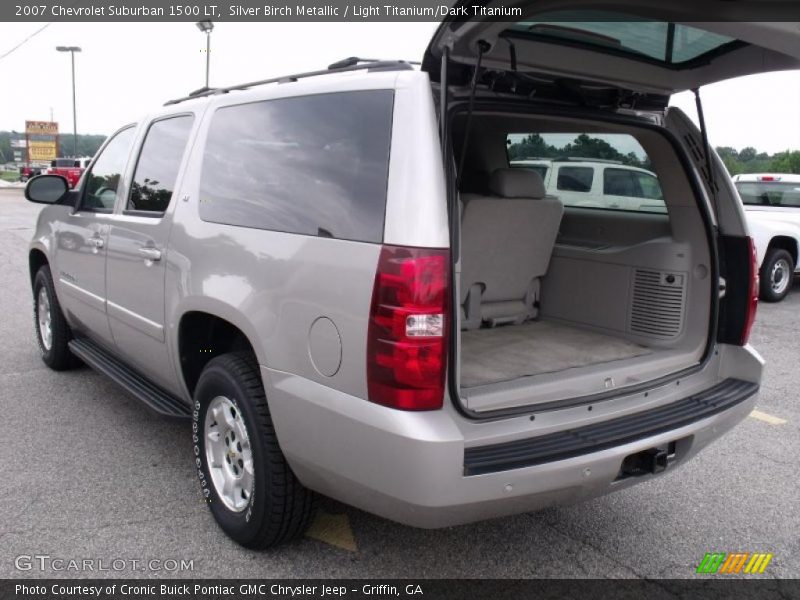 Silver Birch Metallic / Light Titanium/Dark Titanium 2007 Chevrolet Suburban 1500 LT