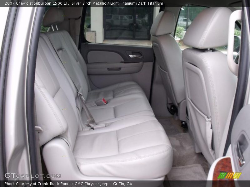 Silver Birch Metallic / Light Titanium/Dark Titanium 2007 Chevrolet Suburban 1500 LT