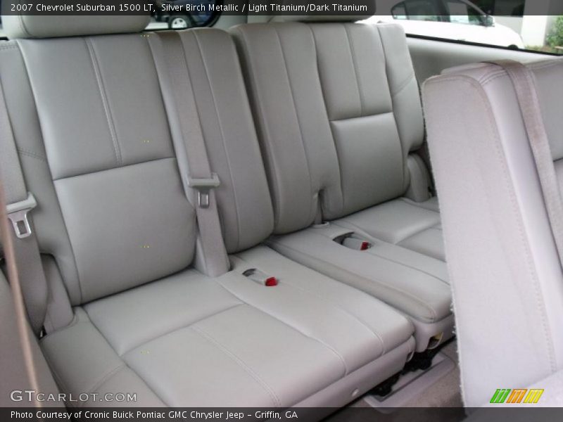 Silver Birch Metallic / Light Titanium/Dark Titanium 2007 Chevrolet Suburban 1500 LT
