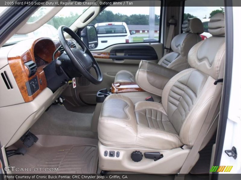 Oxford White / Tan 2005 Ford F450 Super Duty XL Regular Cab Chassis